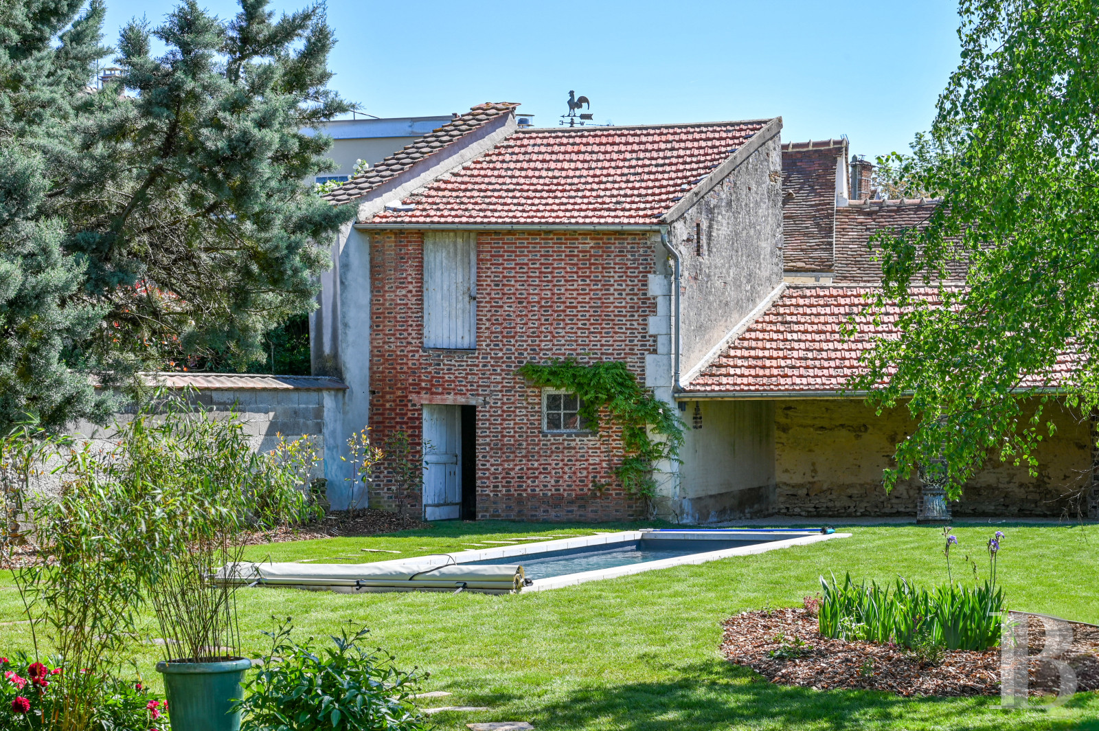 En Bourgogne, près de Chablis,  une maison de village du 19e siècle parée de briques - photo  n°5